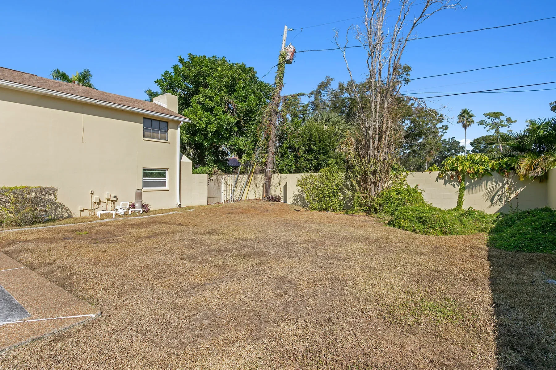 Exterior photo 12