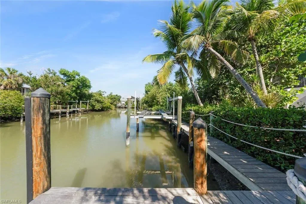 2451 Blind Pass CT, Sanibel, FL, 33957, USA, Sanibel, Florida, United States. - Photo 25