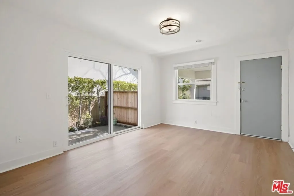 1561 East Elizabeth Street, Altadena, California, United States. - Photo 27