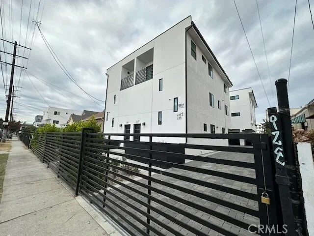 235 E 29th Street, LOS ANGELES, CA 90011, Los Angeles, California, United States. - Photo 40