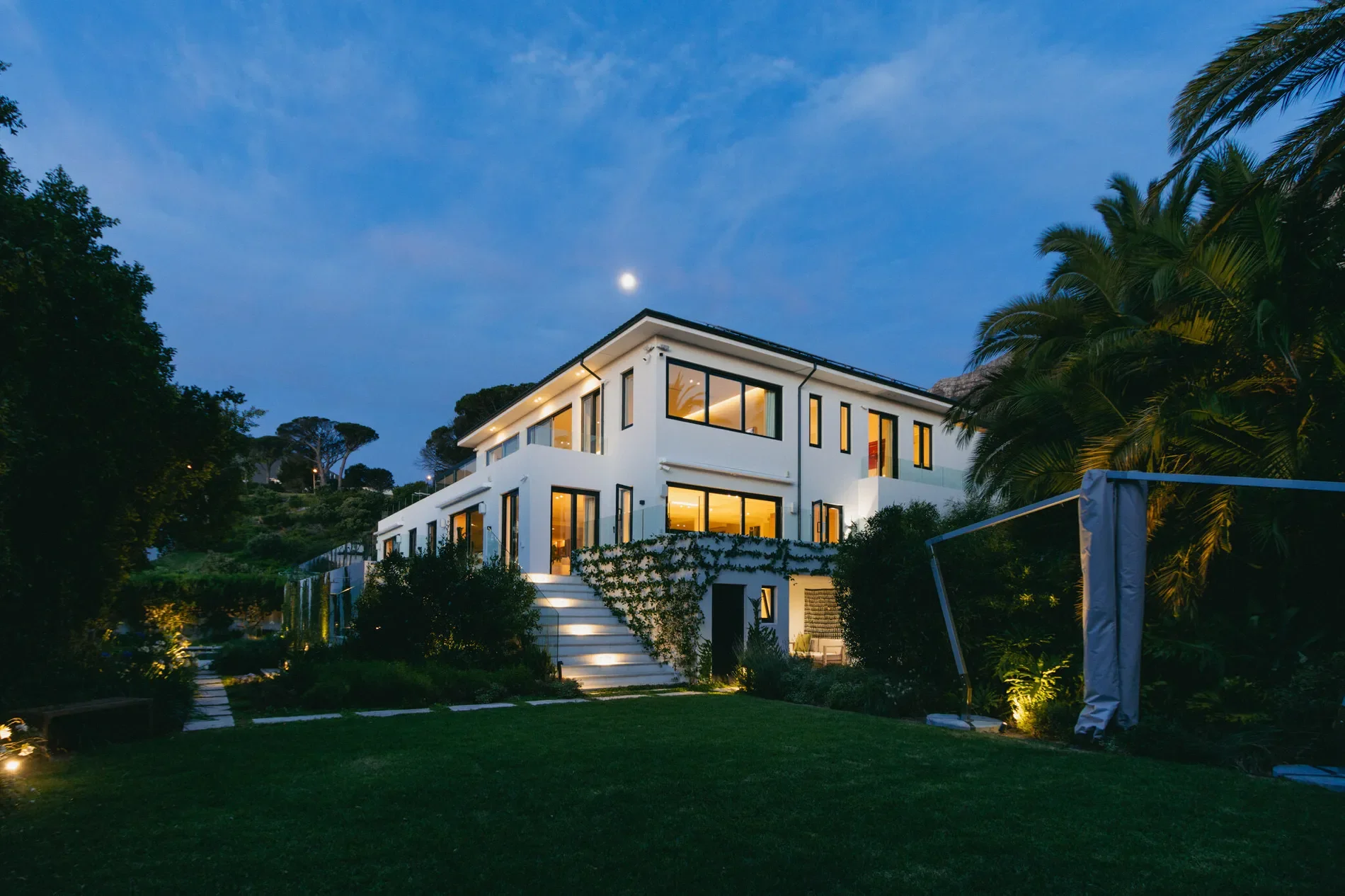 Exterior photo 11