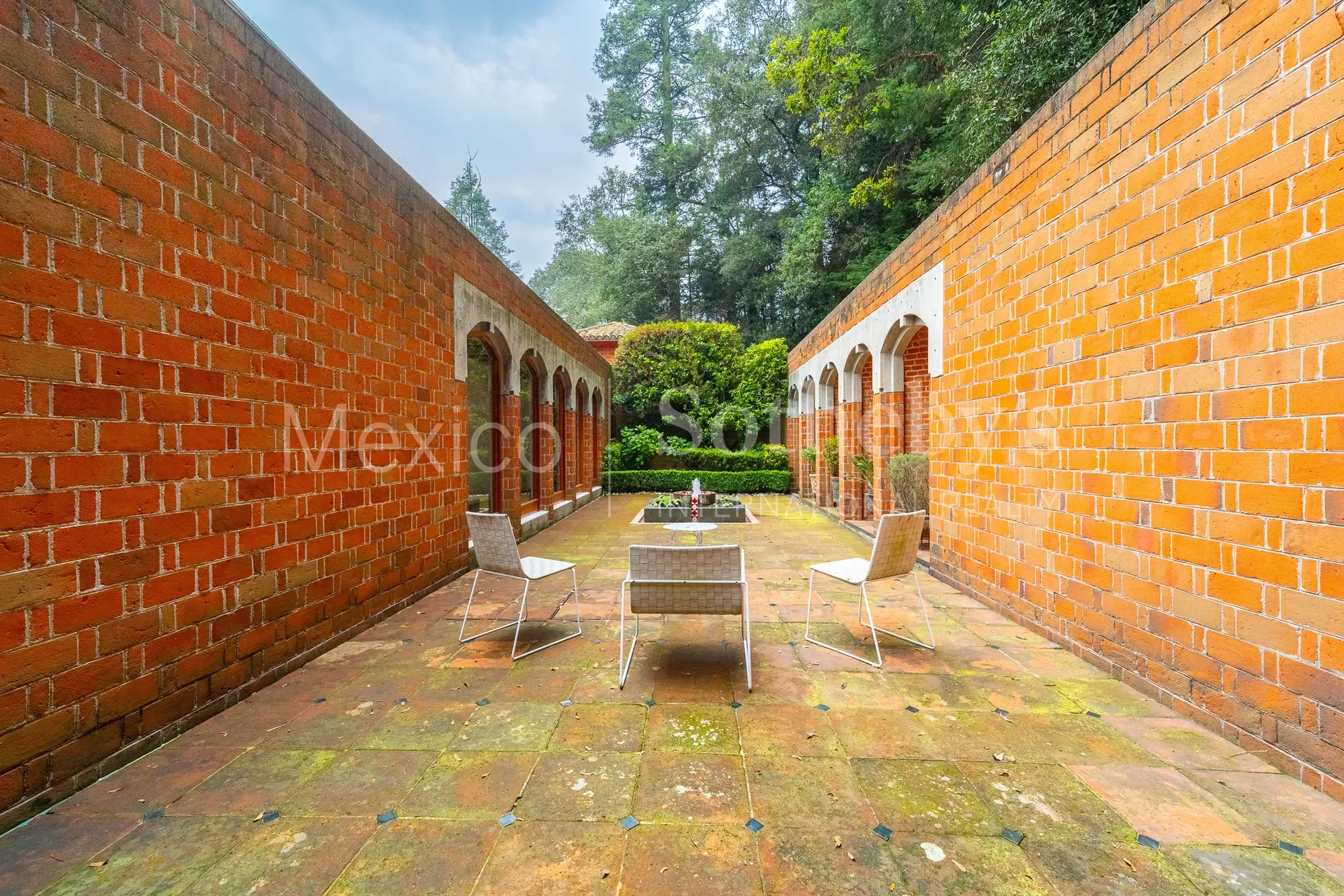 Gallery photo 10