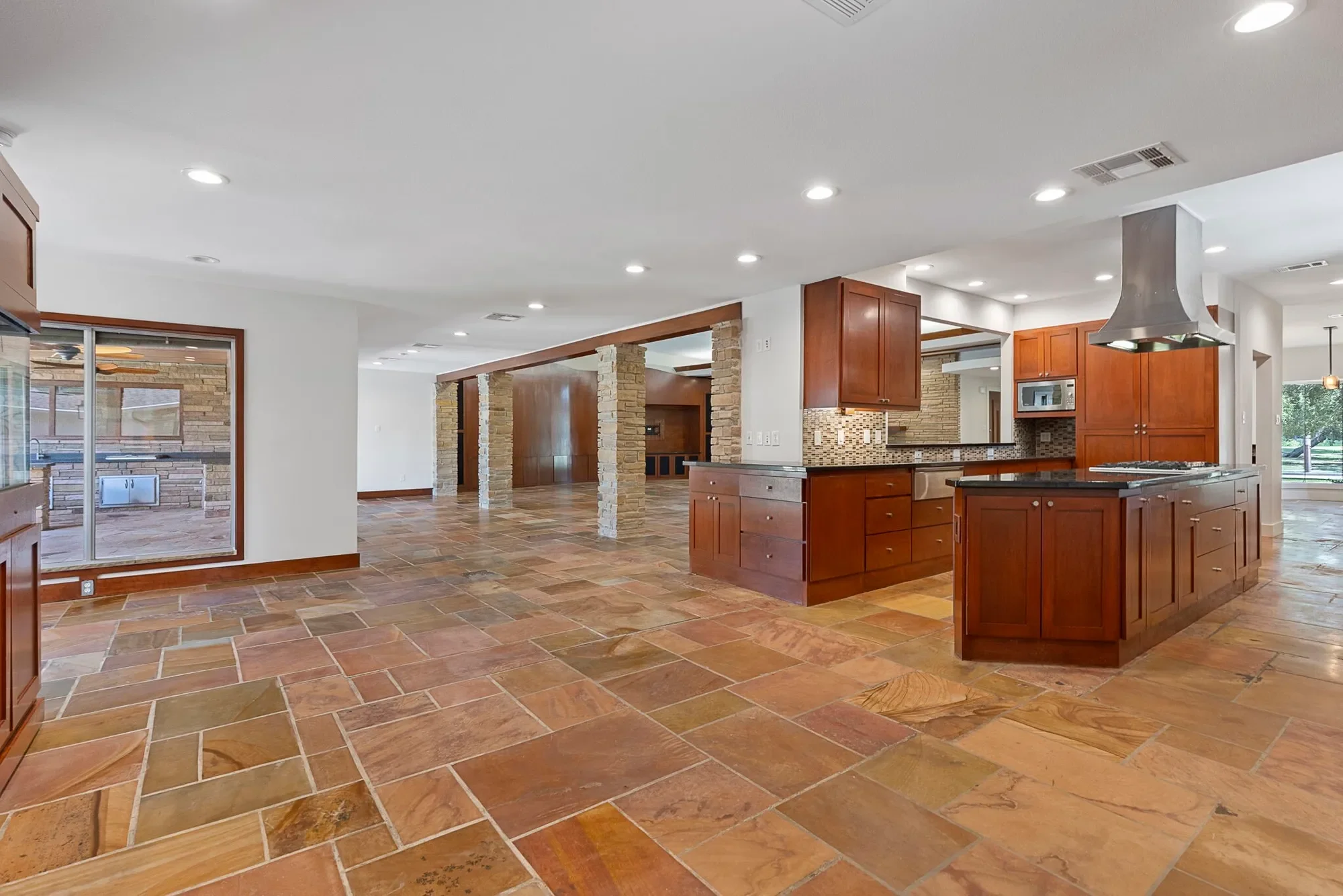 3322 N Braeswood Boulevard, Houston, TX 77025, Houston, Texas, United States. - Photo 19