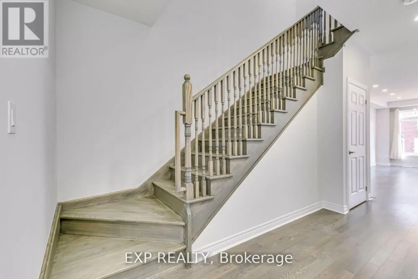 142 TOUCAN TRAIL, Oakville, Ontario, Canada. - Photo 24