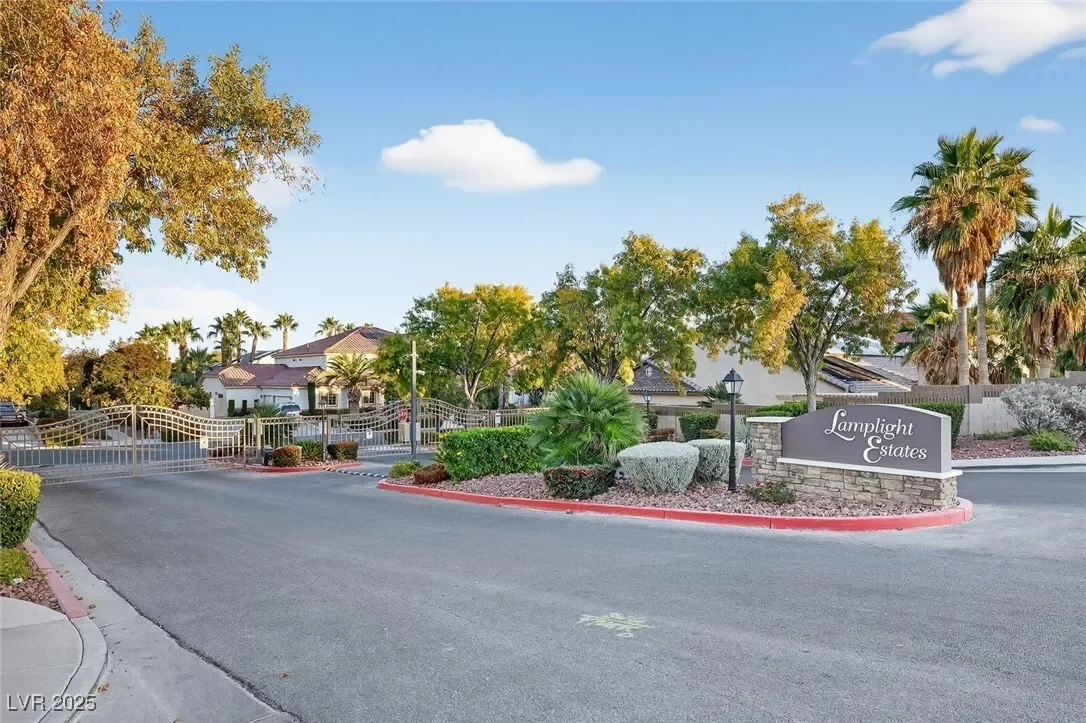 7631 Man O War Street, Las Vegas, Nevada, United States. - Photo 53