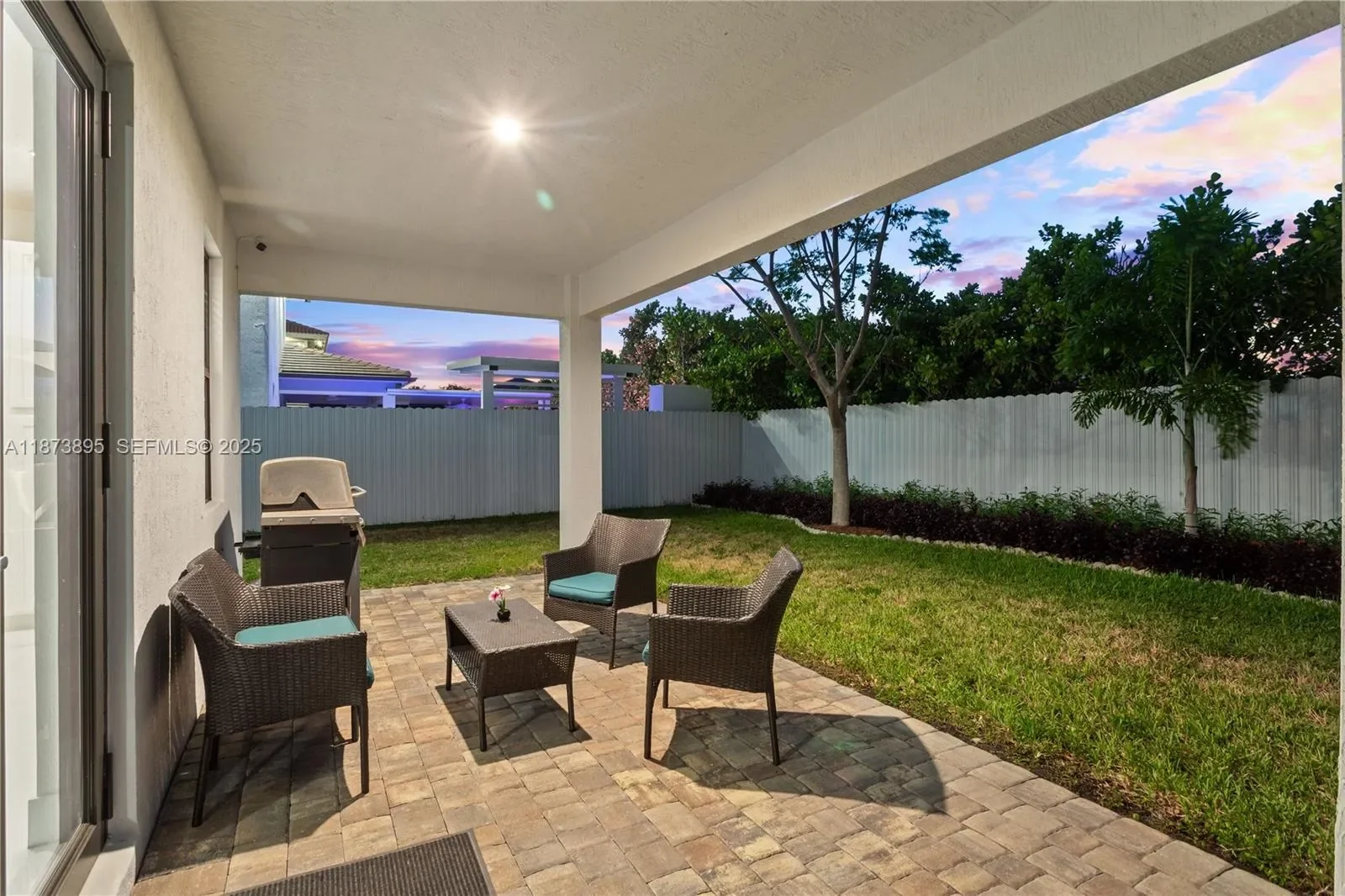 Property photo 11