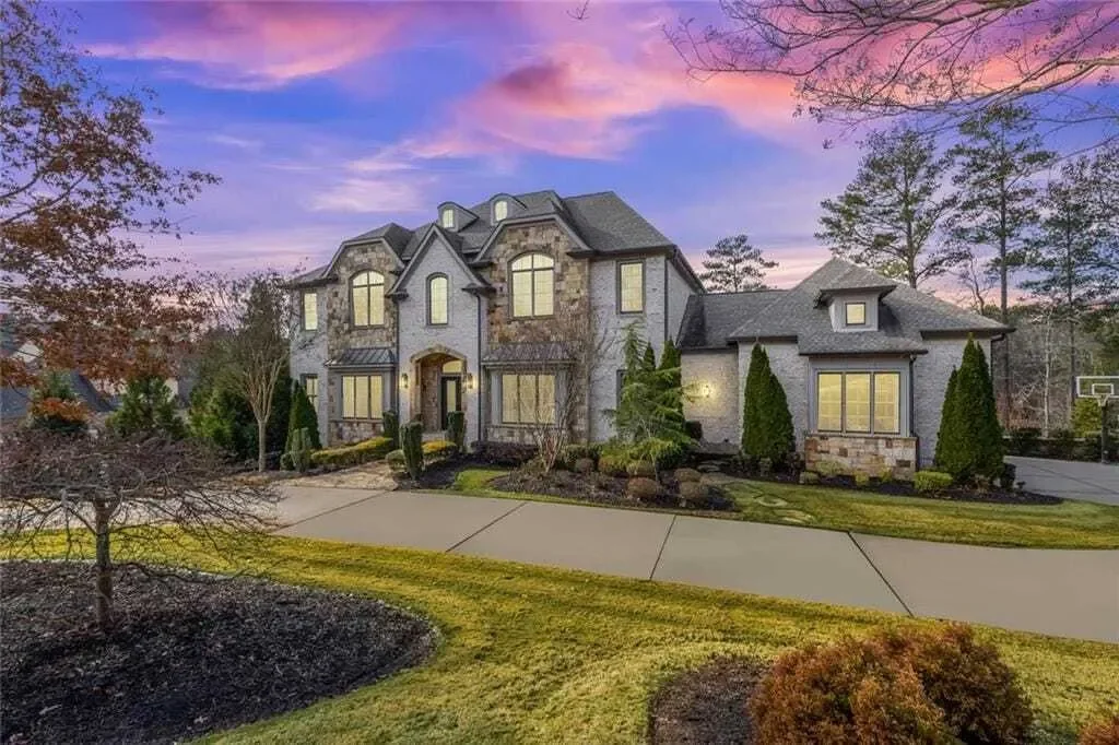 Exterior photo 4