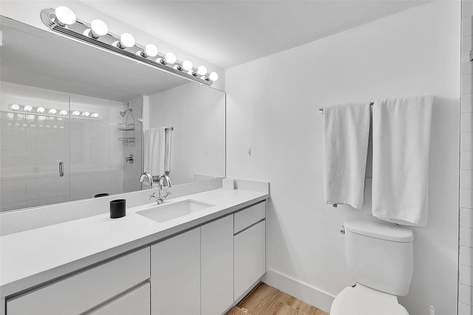 2301 Collins Ave 838, Miami Beach, Florida, United States. - Photo 13