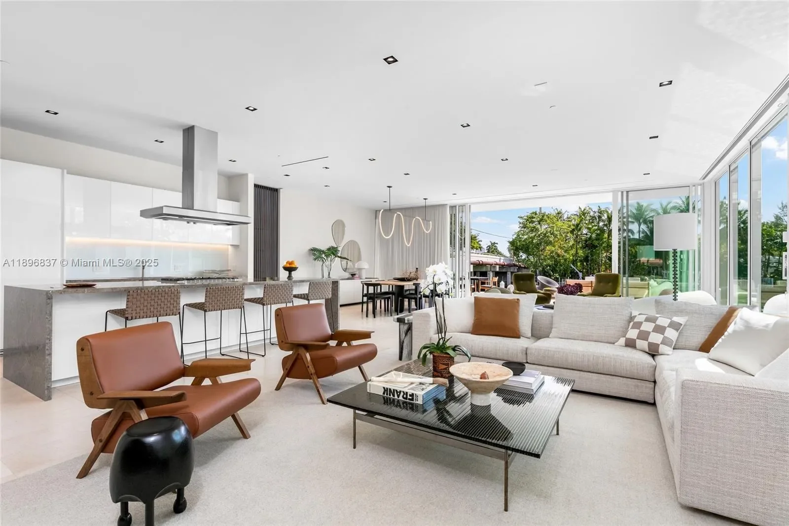 1081 W 48th St, Miami Beach, Florida, United States. - Photo 14