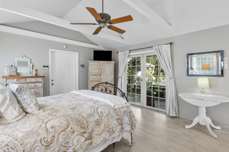 802 NE 2nd Street, Delray Beach, Florida, United States. - Photo 38