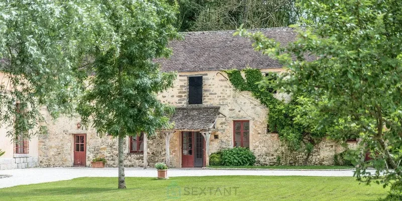 Fontainebleau, Île-de-France, France. - Photo 5