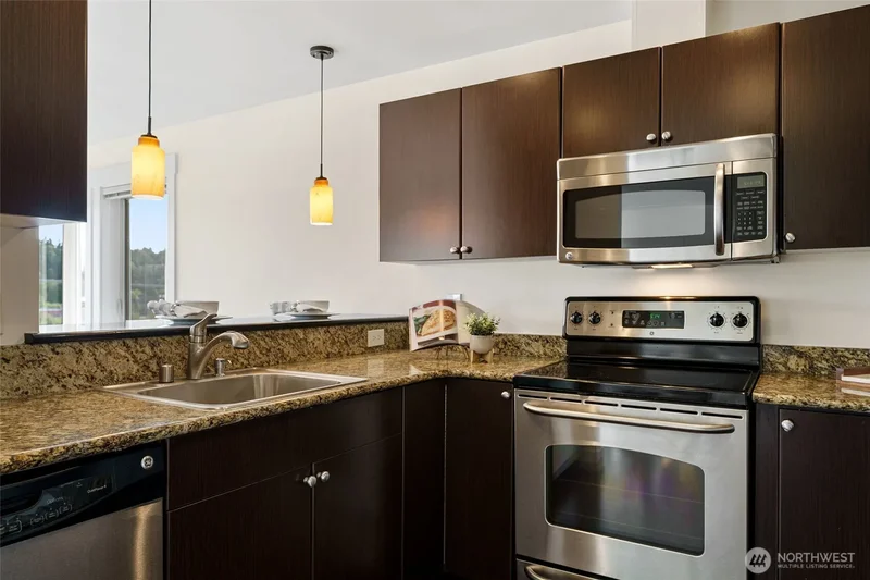 120 NW 39th Street 407, Seattle, Washington, United States. - Photo 12
