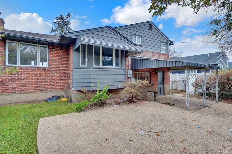 101 Beverly Place, Levittown, NY 11756, Levittown, New York, United States. - Photo 13