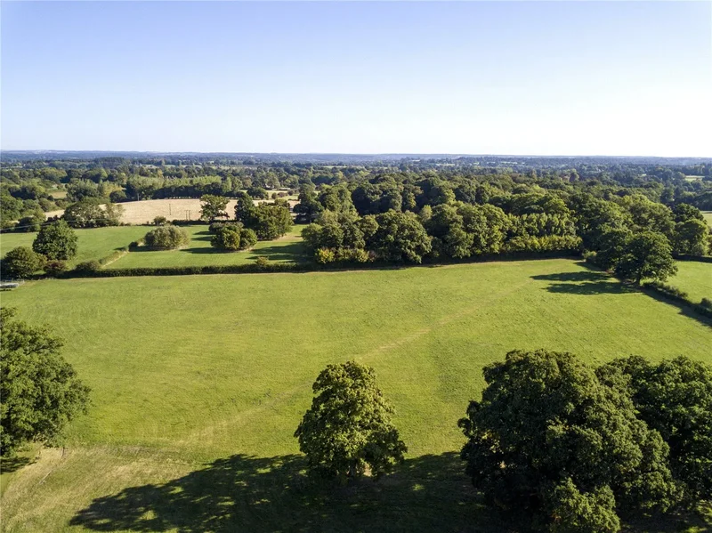 Heath End, East Woodhay, Hampshire, Heath End, England, United Kingdom. - Photo 15