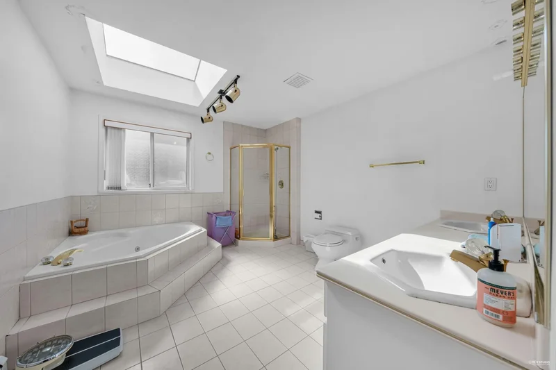 426 W 44th Avenue, Vancouver, British Columbia, Canada. - Photo 44