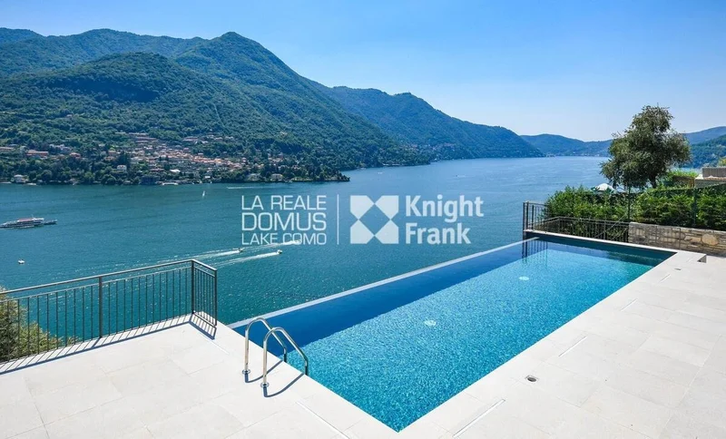 Prestigious apartment with lake view and pool