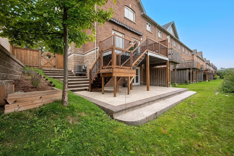745 Farmstead Dr  21, Milton, ON L9T 8B1, Milton, Ontario, Canada. - Photo 18