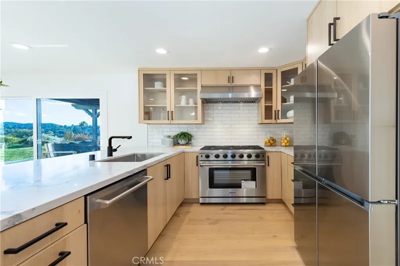 23534 Aetna St, Woodland Hills, CA 91367, Los Angeles, California, United States. - Photo 33