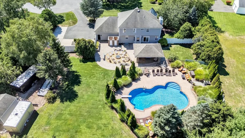 2 Derby Ct, Aquebogue, New York, United States. - Photo 30