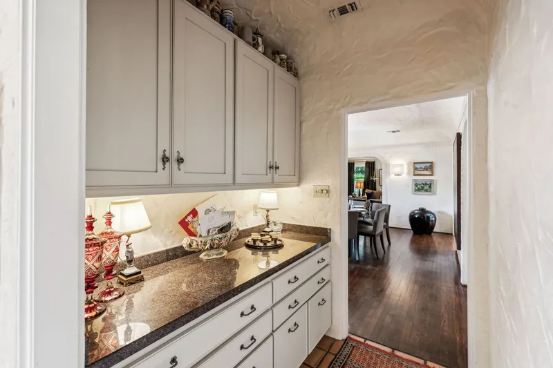 221 Devine Road, San Antonio, UT, 78209, USA, San Antonio, Texas, United States. - Photo 37