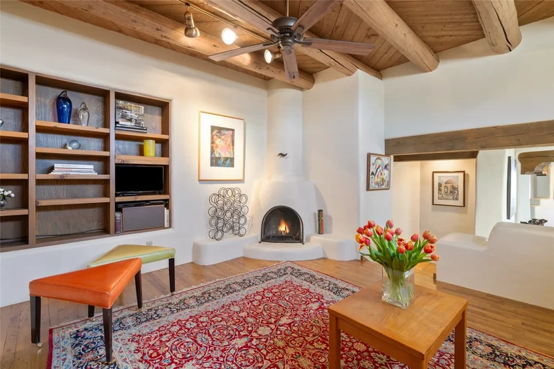 61 Calle Encanto, Santa Fe, NM 87506, Santa Fe, New Mexico, United States. - Photo 33