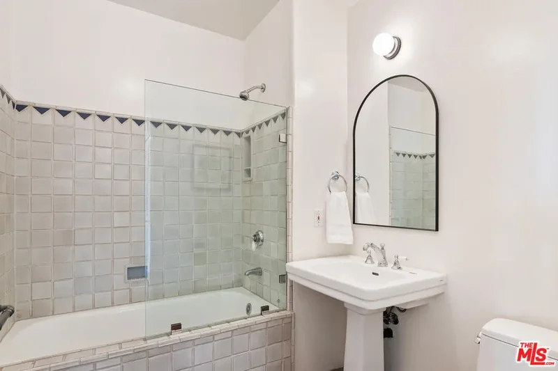 1414 N Harper Avenue 4, Los Angeles, California, United States. - Photo 19