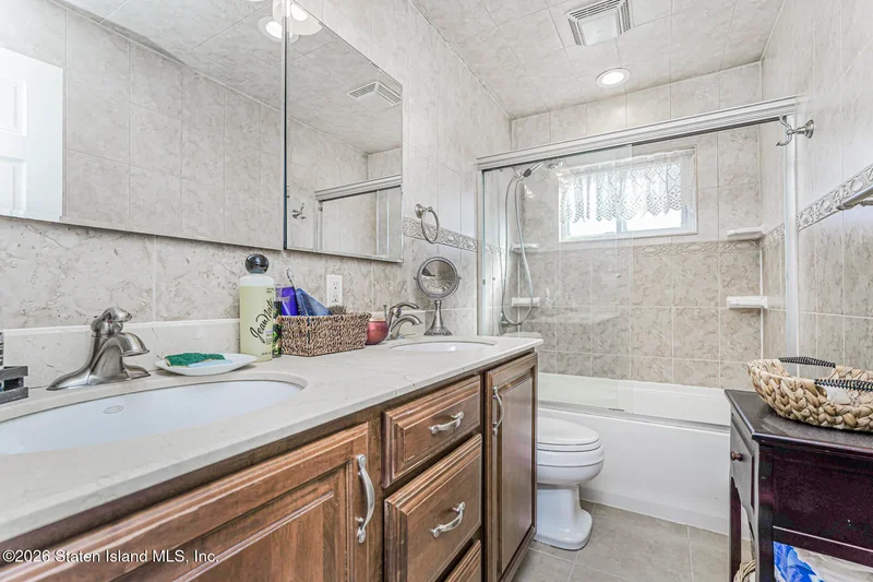 57 Joel Place, New York, New York, United States. - Photo 24
