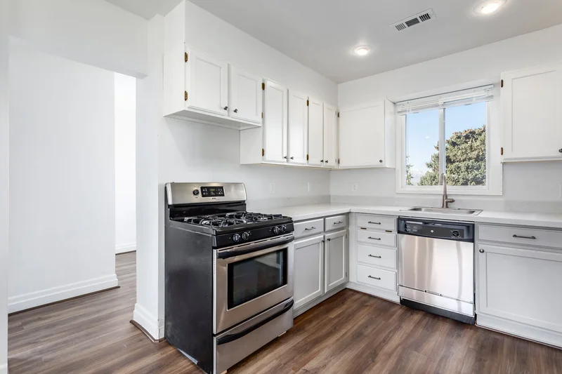 1260 E Emerson Avenue, Salt Lake City, UT 84105, Salt Lake City, Utah, United States. - Photo 13