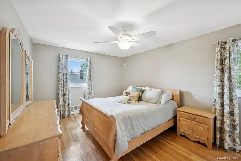 34 MOREWOOD DRIVE, Smithtown, New York, United States. - Photo 31