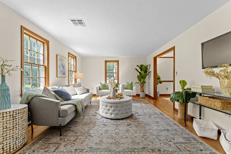 769  Edgell Rd , Framingham, MA 01701, Framingham, Massachusetts, United States. - Photo 25