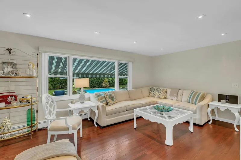 17 Lovell Rd, Hampton Bays, New York, United States. - Photo 31
