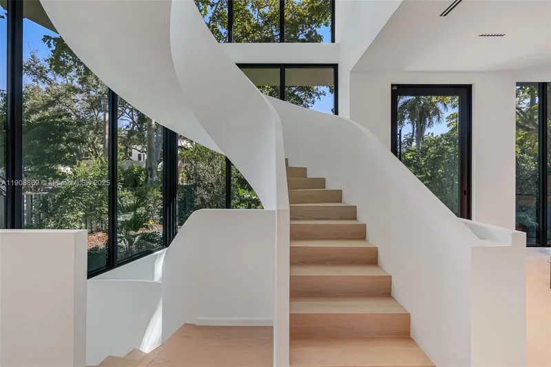1661 Onaway Dr, Miami, Florida, United States. - Photo 5