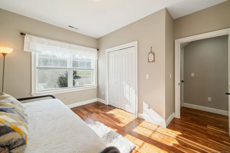 16 Clairmont Avenue, Waterbury, Connecticut, United States. - Photo 16