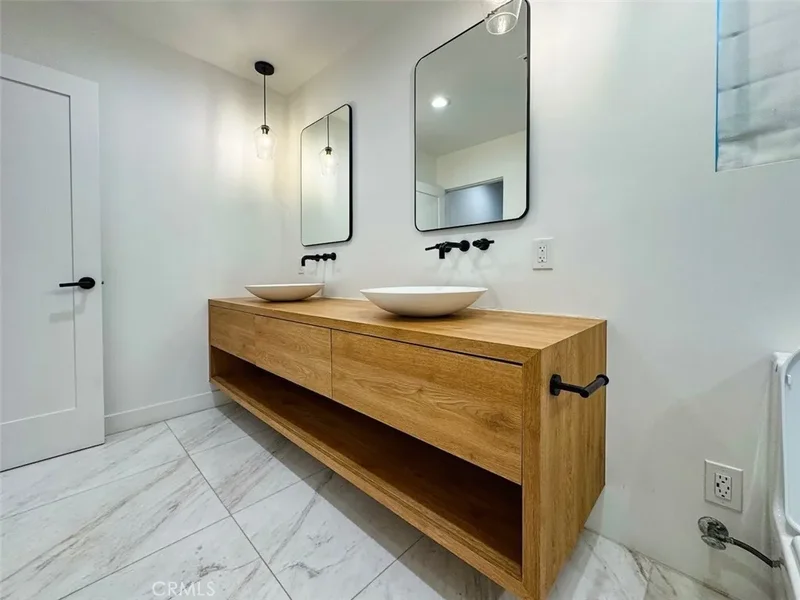 22539 Dolorosa Street, Los Angeles, California, United States. - Photo 23