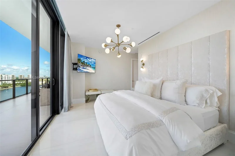 5000 Island Estates Dr, Golden Beach, Florida, United States. - Photo 23