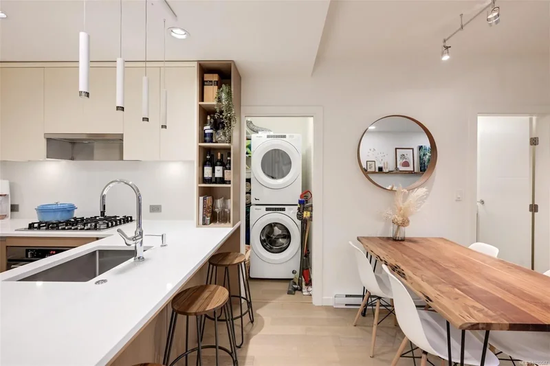 1033 Cook St 303, Victoria, British Columbia, Canada. - Photo 29