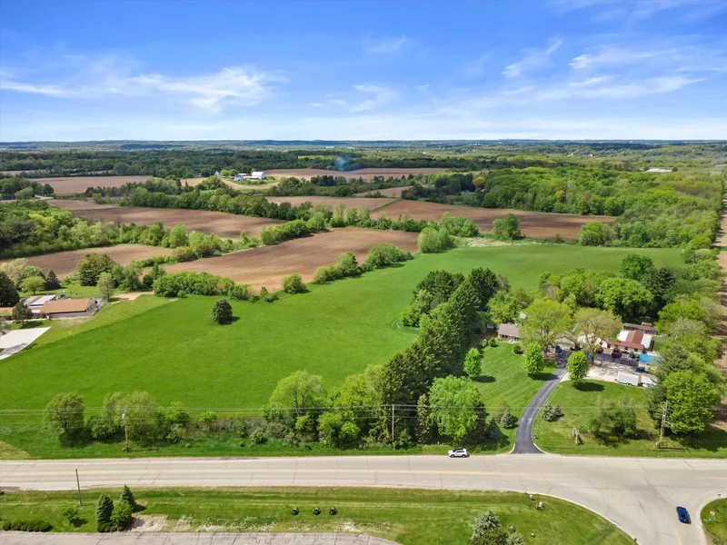 S64W22000 National Ave, Waukesha, WI 53189, Genesee, Wisconsin, United States. - Photo 5