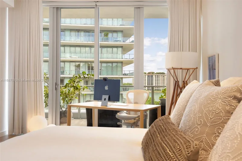 801 S Pointe Dr PH602, Miami Beach, Florida, United States. - Photo 20