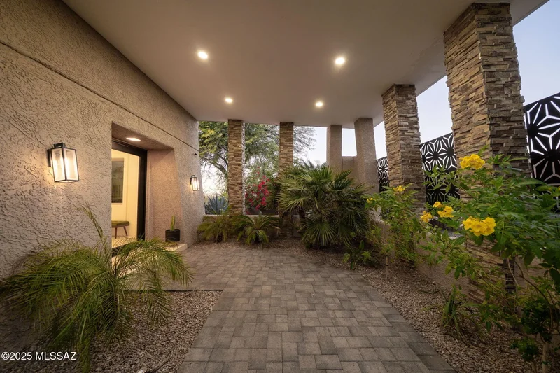 5775 N Campbell Avenue, Tucson, AZ, 85718, USA, Tucson, Arizona, United States. - Photo 16