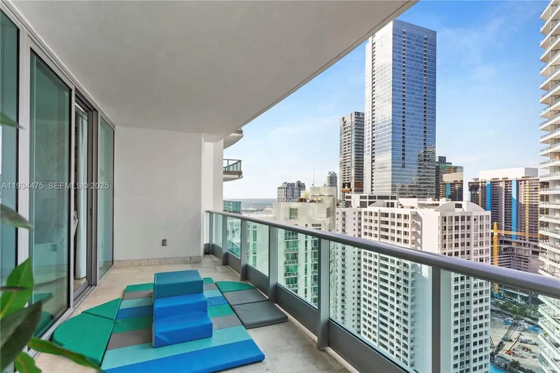 1331 Brickell Bay Dr, Miami, Florida, United States. - Photo 7