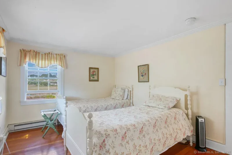 153 Middle Beach Rd, Killingworth, Connecticut, United States. - Photo 22