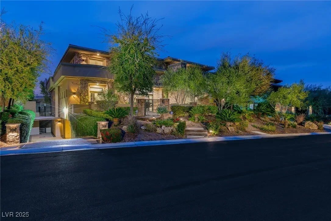 30 Meadowhawk Lane, Las Vegas, Nevada, United States. - Photo 32