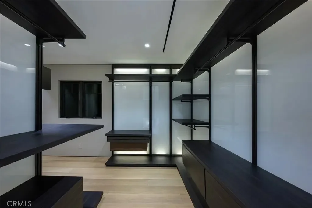 8808 Thrasher Avenue, Los Angeles, California, United States. - Photo 12