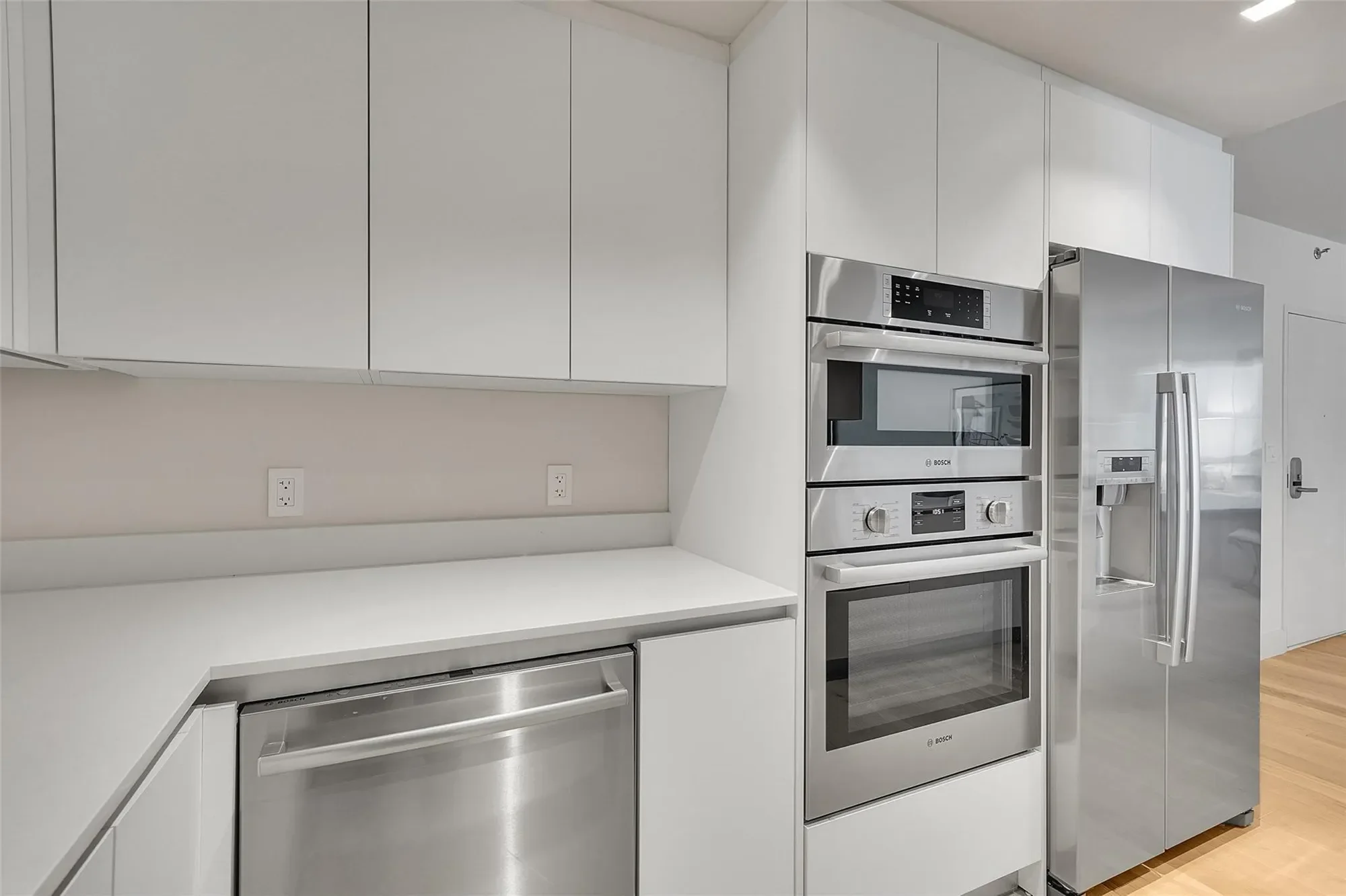 2301 Collins Ave 1008, Miami Beach, Florida, United States. - Photo 8