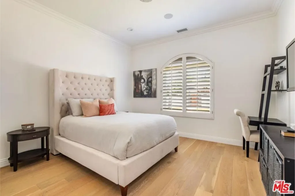 22623 Califa Street, Los Angeles, California, United States. - Photo 14