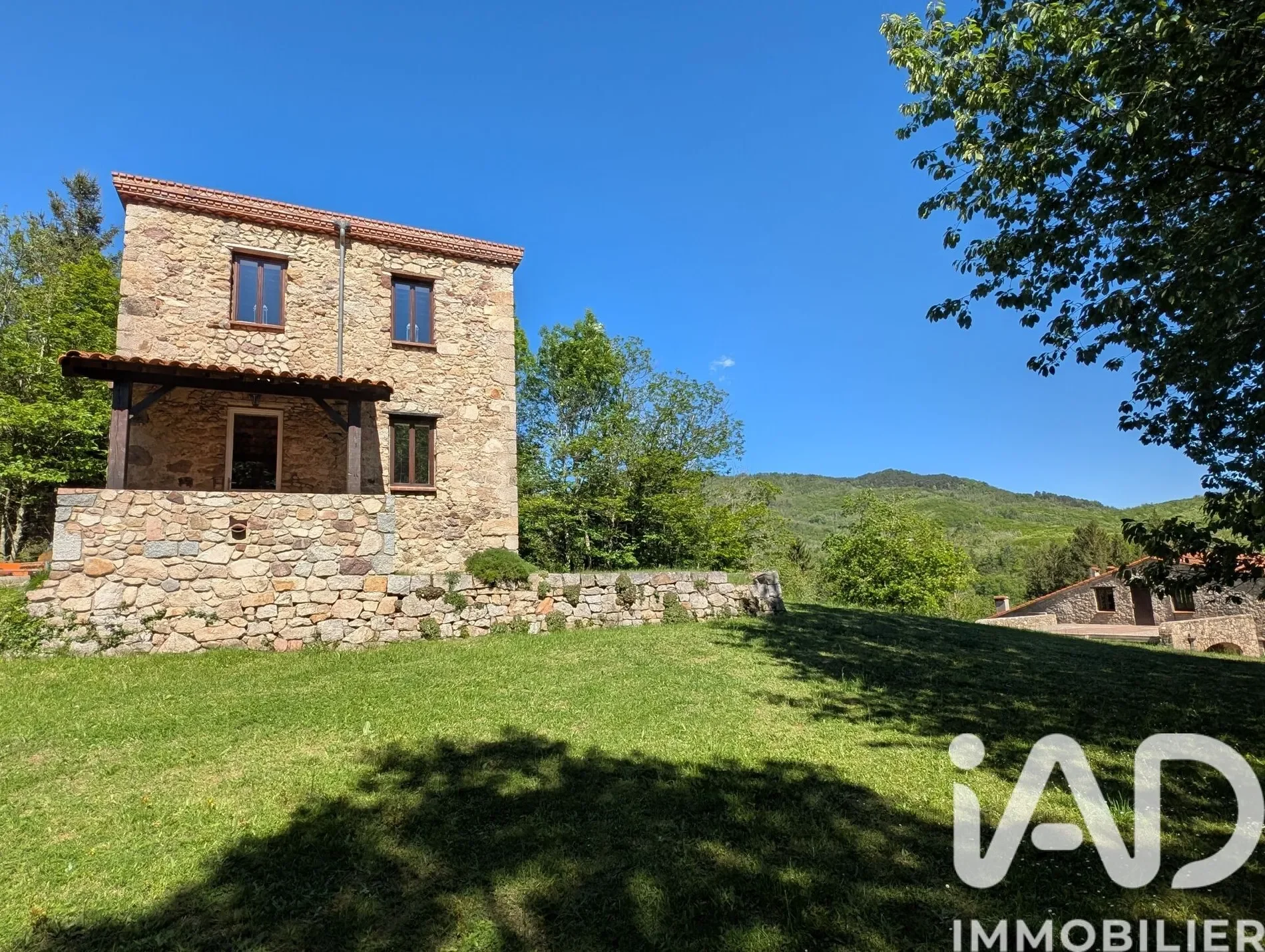 Exterior photo 12