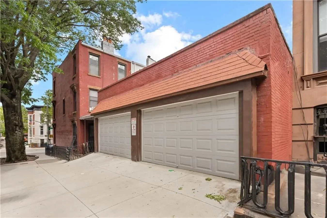 385 6th Avenue, New York, New York, United States. - Photo 6