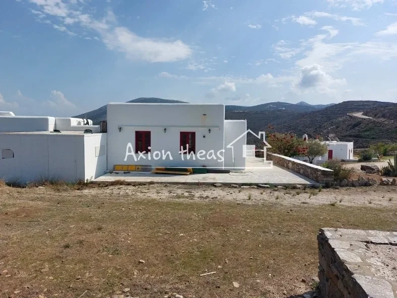 Exterior photo 3