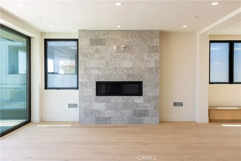 404 16th Street, Manhattan Beach, California, United States. - Photo 45