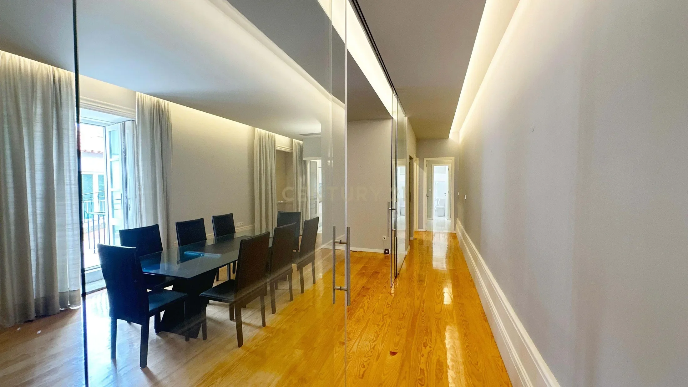 Gallery photo 7